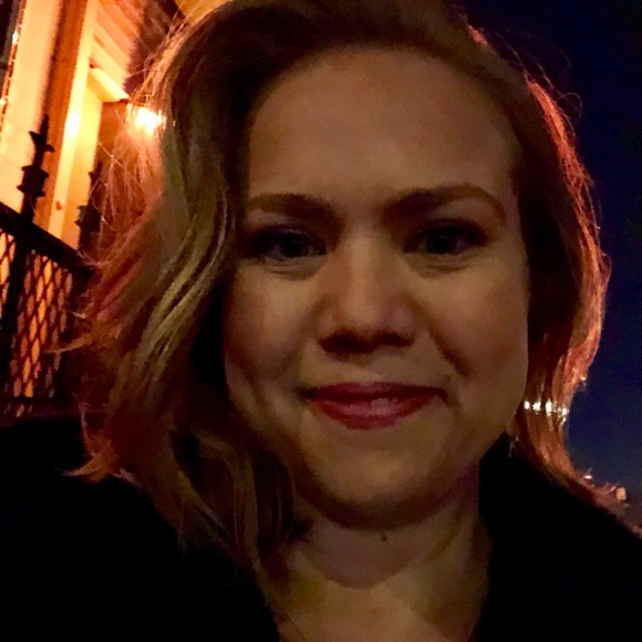 Meet your Posher, Megan - Picture 5 of 5